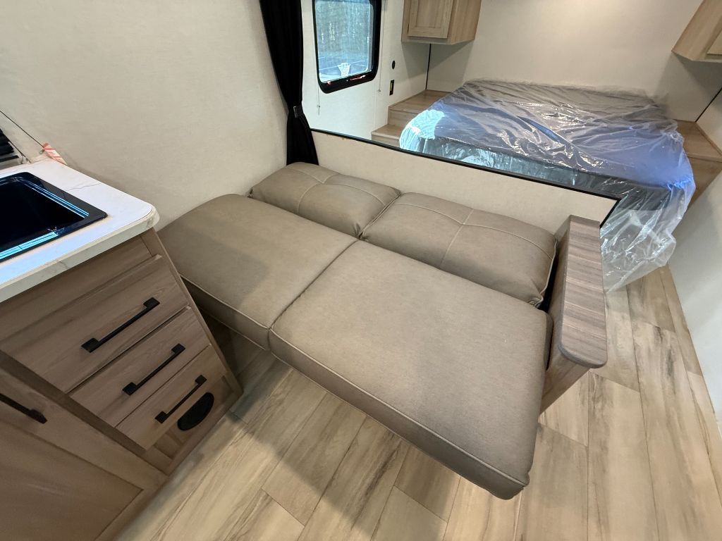 2025 Coleman Coleman - $15,900