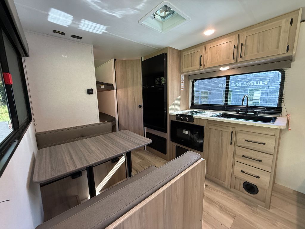 2025 Coleman Coleman - $15,900