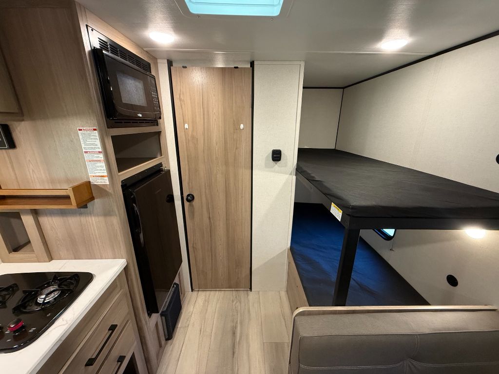 2025 Coleman Coleman - $9,900