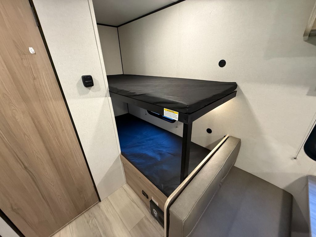 2025 Coleman Coleman - $9,900