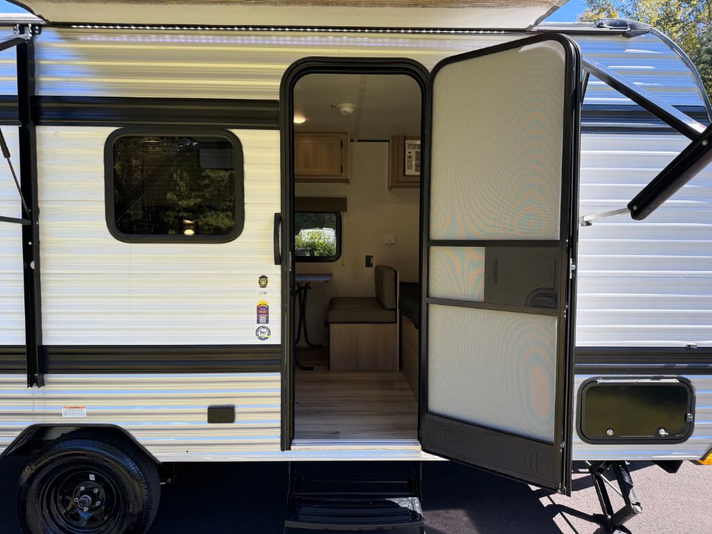 2025 Coleman Coleman - $9,900