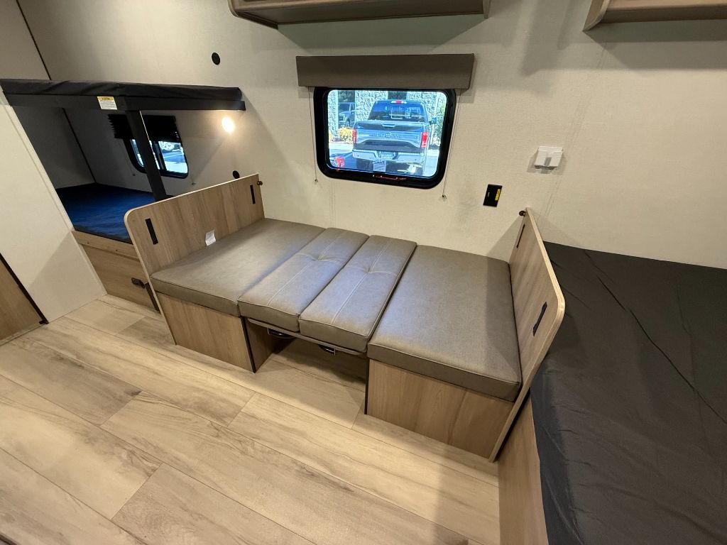 2025 Coleman Coleman - $9,900