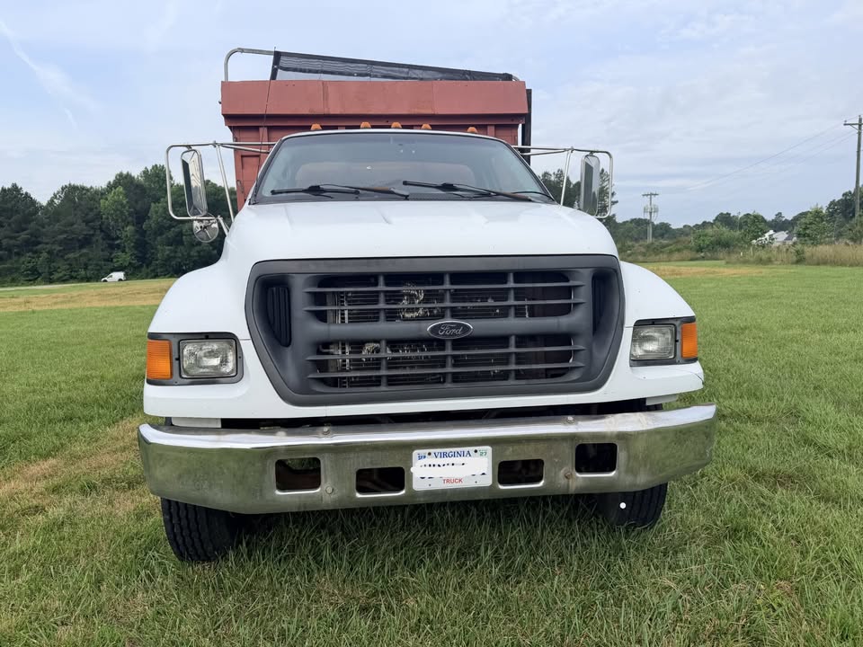 2000 Ford F650