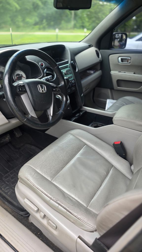 2011 Honda Pilot - $6,000