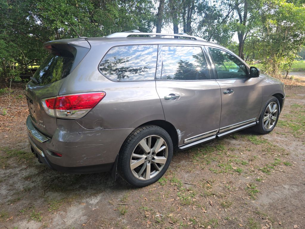 2014 Nissan Pathfinder - $6,200