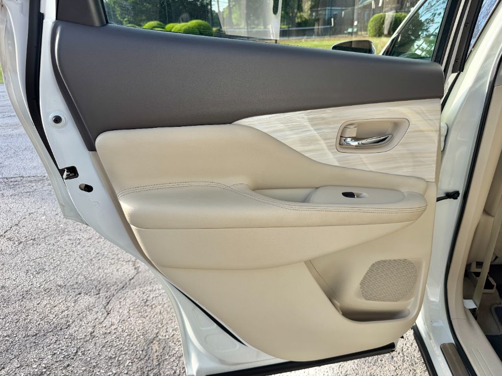 2015 Nissan Murano - $8,995