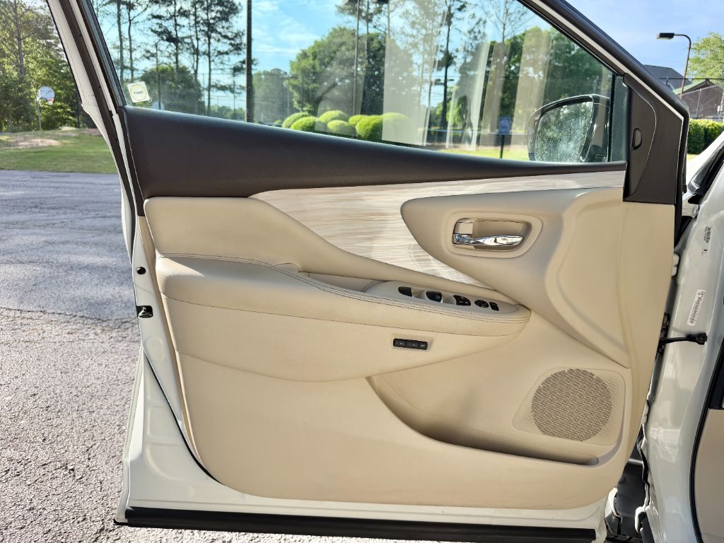2015 Nissan Murano - $8,995