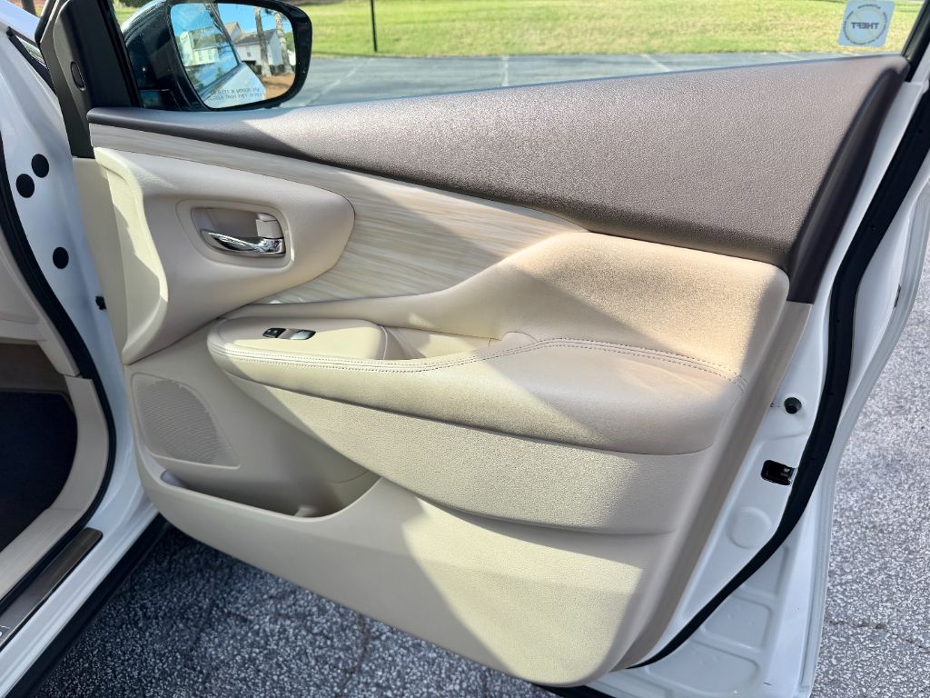 2015 Nissan Murano - $8,995