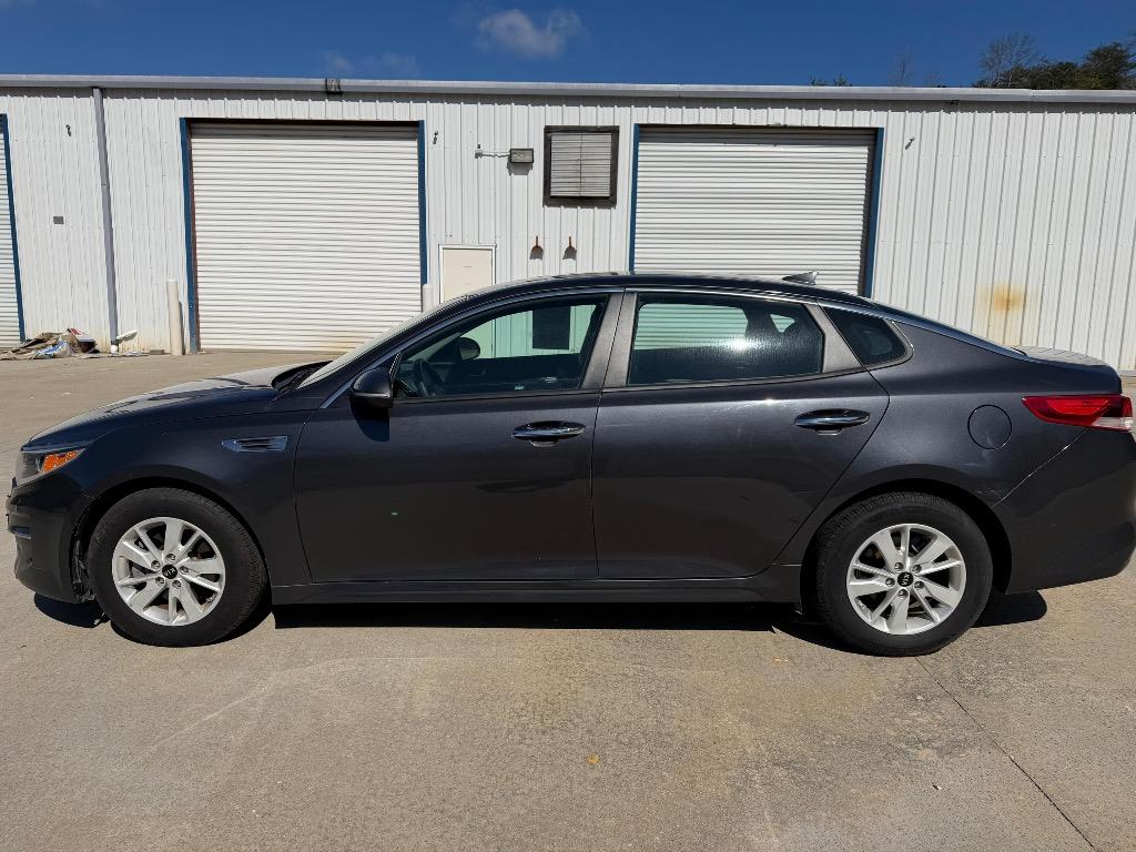 2017 Kia Optima - $3,900