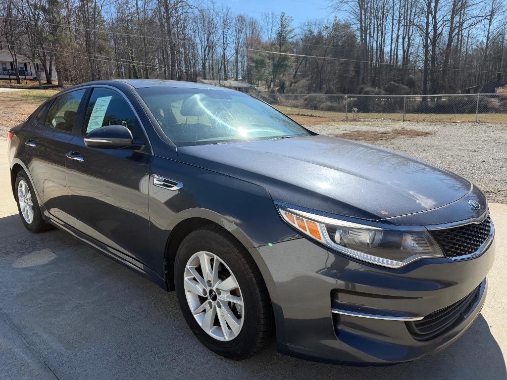 2017 Kia Optima - $3,900