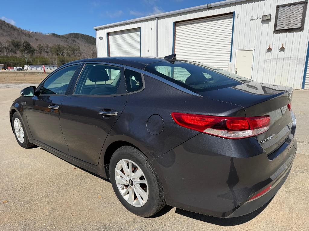2017 Kia Optima - $3,900