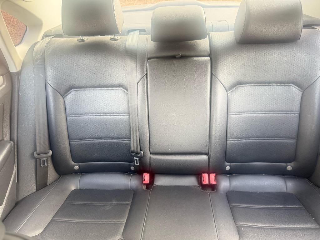 2015 Volkswagen Passat - $5,900