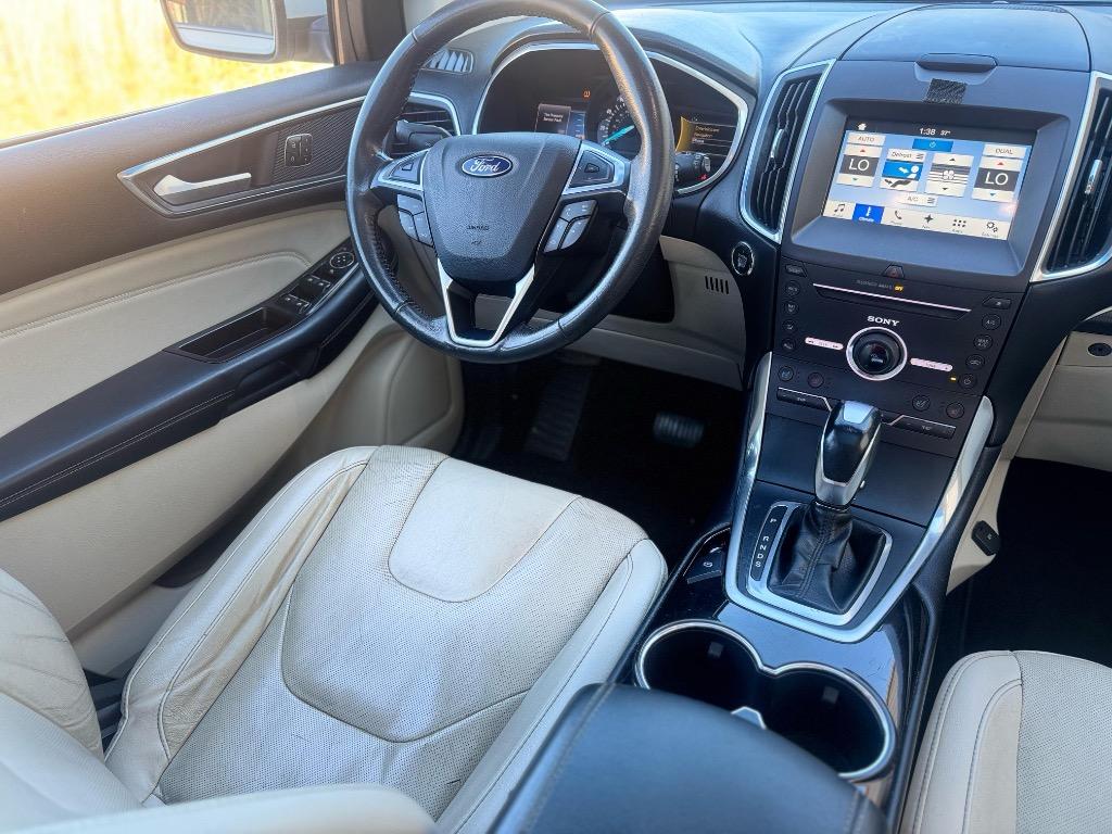 2016 Ford Edge - $8,995