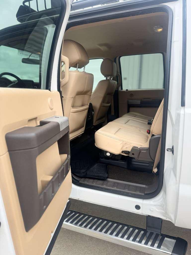 2015 Ford F-250 - $23,995