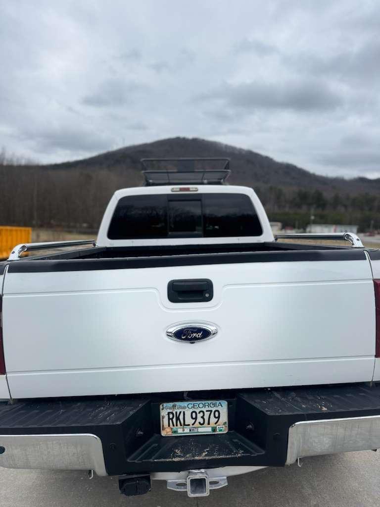 2015 Ford F-250 - $23,995