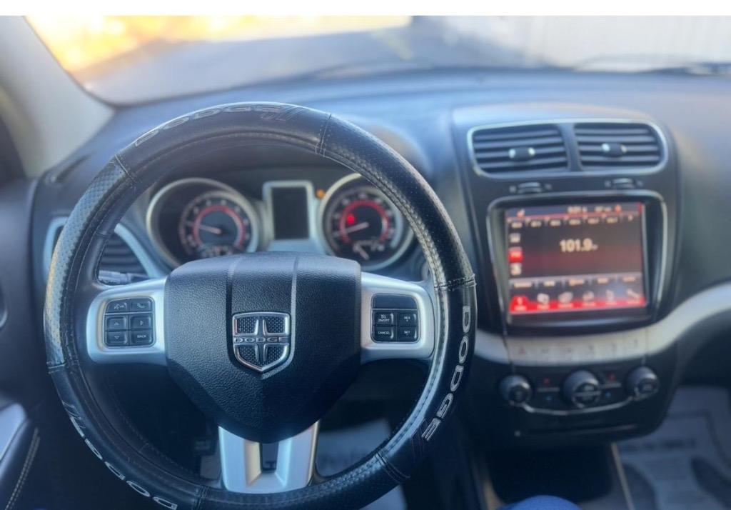 2015 Dodge Journey - $4,995