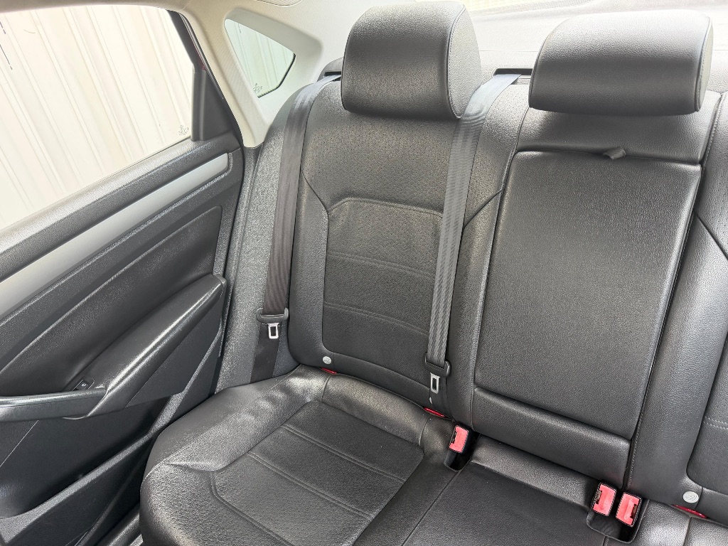 2015 Volkswagen Passat - $5,900
