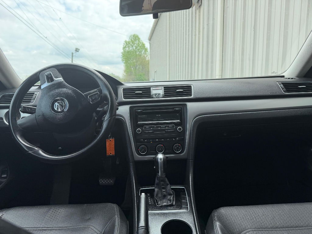 2015 Volkswagen Passat - $5,900