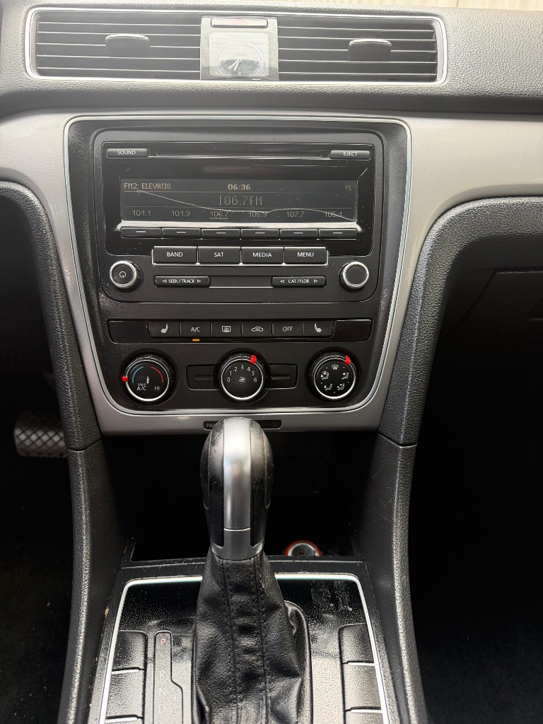 2015 Volkswagen Passat - $5,900