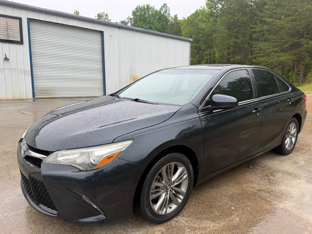 2015 Toyota Camry - $13,995
