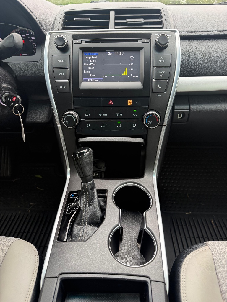 2015 Toyota Camry - $13,995