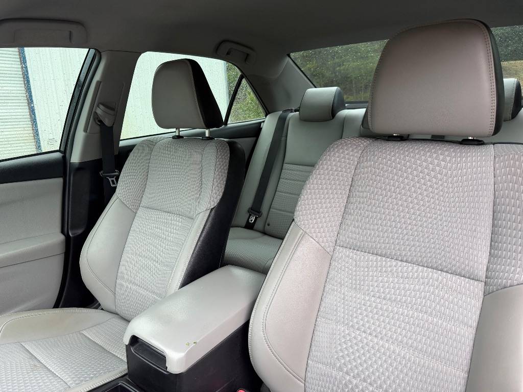 2015 Toyota Camry - $13,995