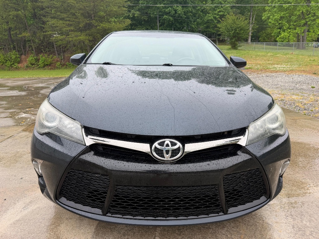 2015 Toyota Camry - $13,995