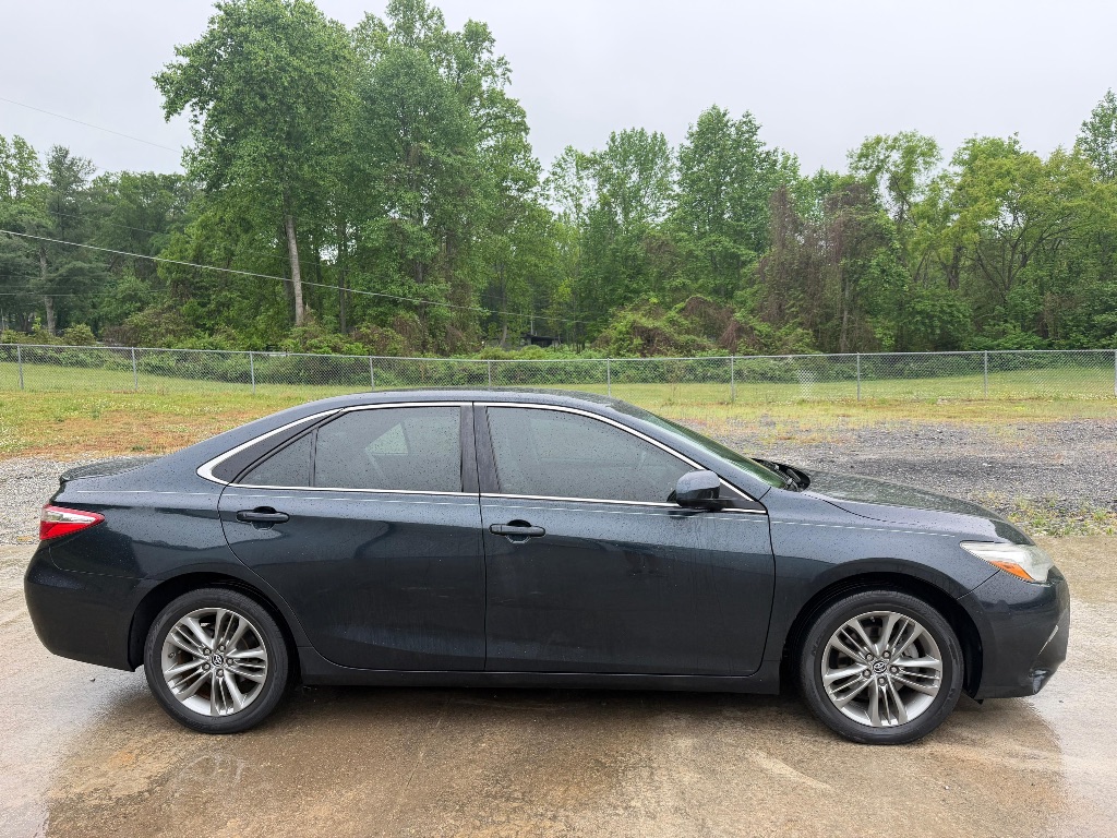 2015 Toyota Camry - $13,995