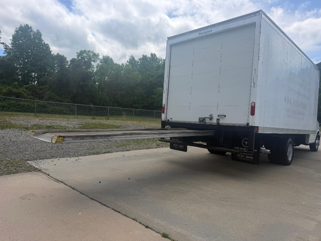 2017 Chevrolet Commercial Vans - $10,995