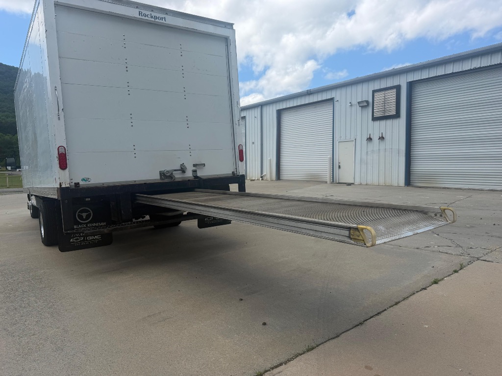 2017 Chevrolet Commercial Vans - $10,995