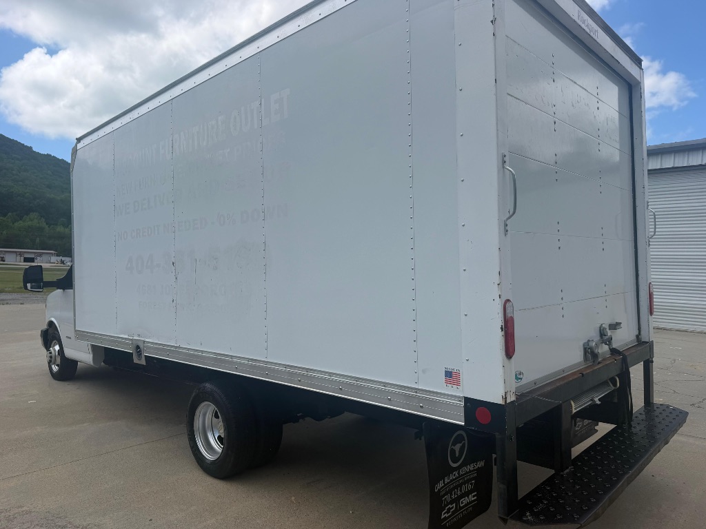 2017 Chevrolet Commercial Vans - $10,995