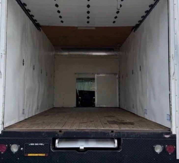 2017 Chevrolet Commercial Vans - $10,995