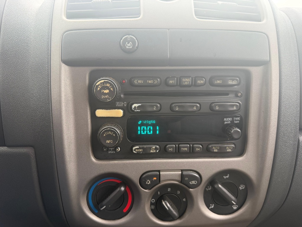2005 Chevrolet Colorado - $8,995