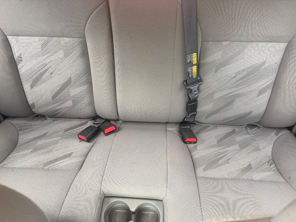 2005 Chevrolet Colorado - $8,995