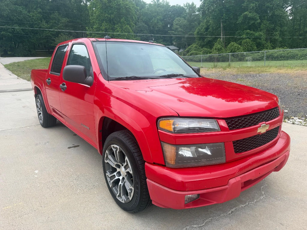 2005 Chevrolet Colorado - $8,995