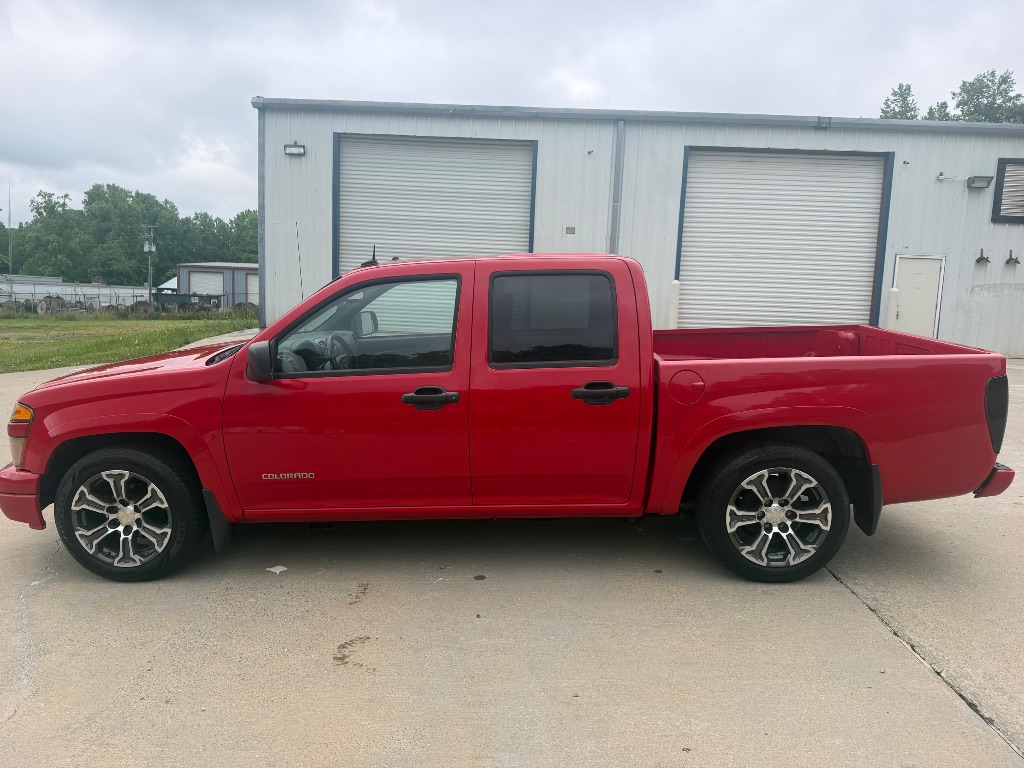 2005 Chevrolet Colorado - $8,995