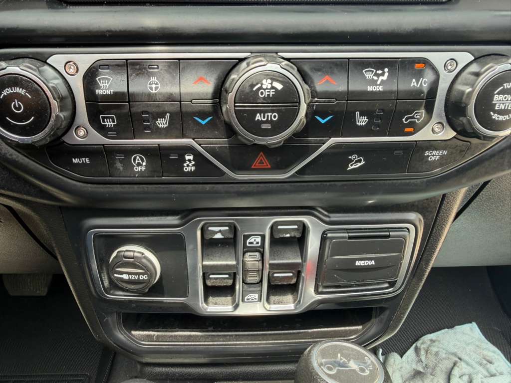 2018 Jeep Wrangler - $21,995