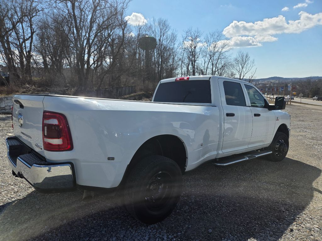 2024 Ram 3500 - $32,500