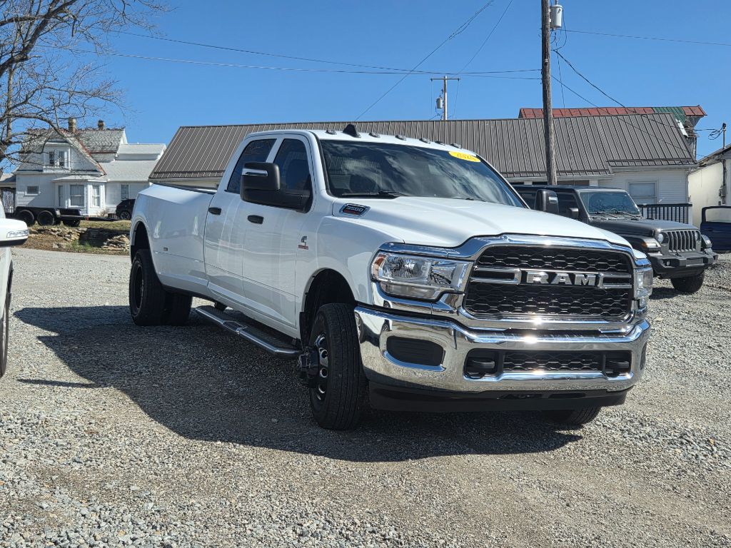 2024 Ram 3500 - $32,500