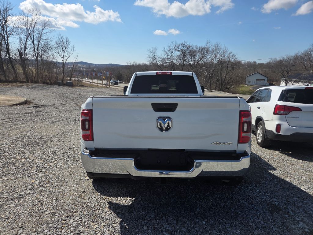 2024 Ram 3500 - $32,500