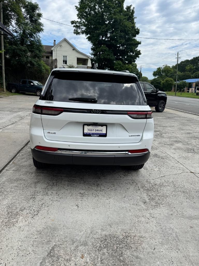 2022 Jeep Cherokee - $19,700
