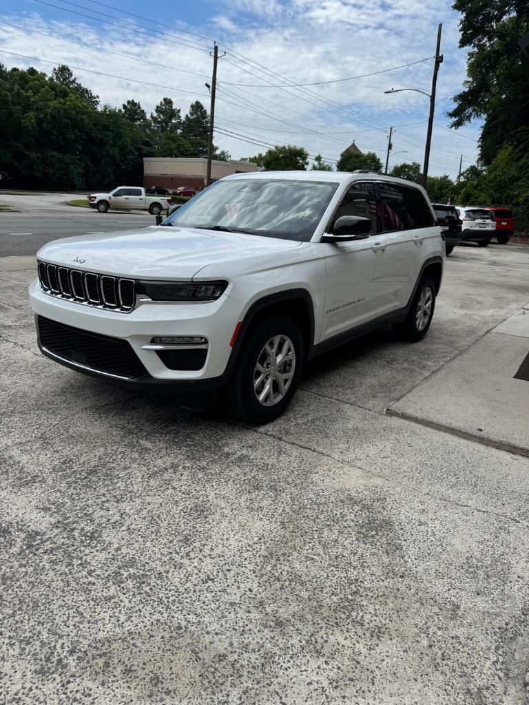 2022 Jeep Cherokee - $19,700