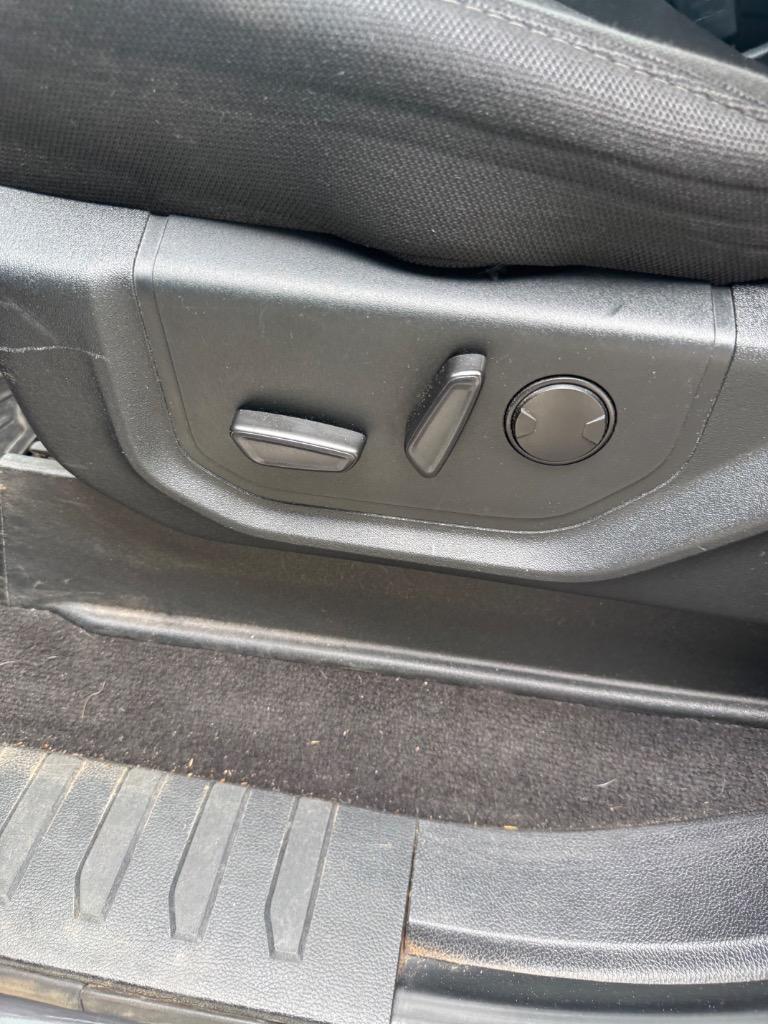 2020 Ford F-150 - $23,900