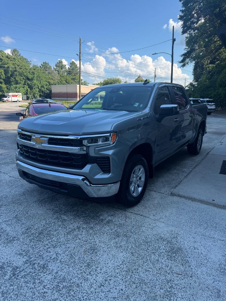 2025 Chevrolet Silverado 1500 - $32,900