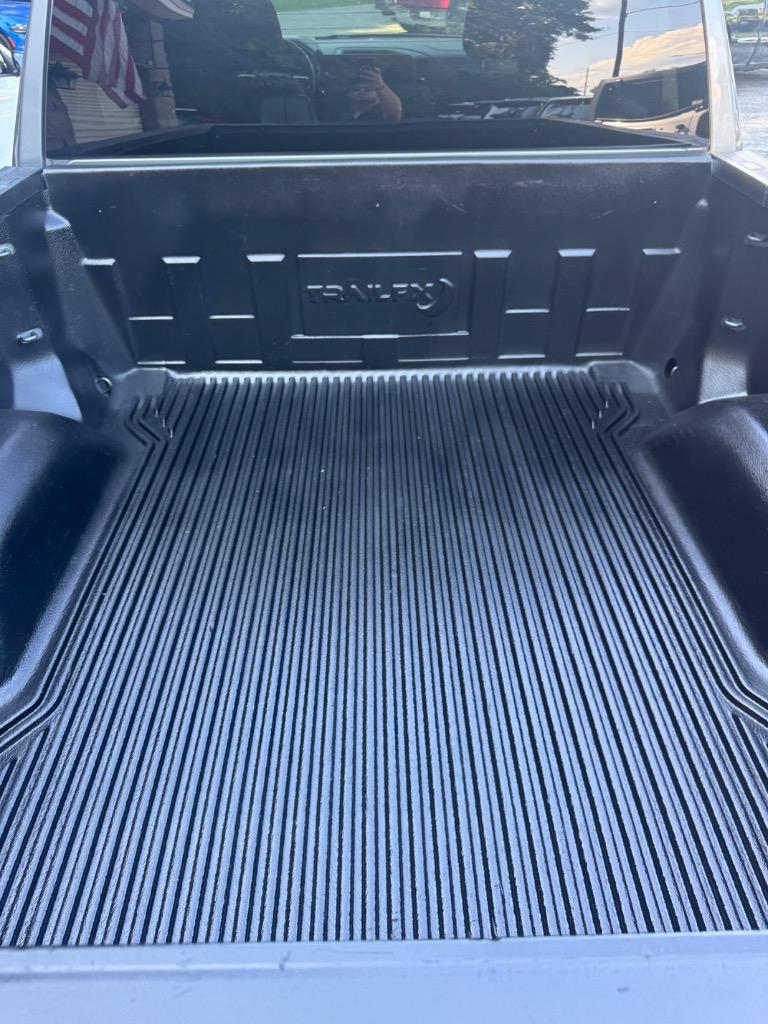 2025 Chevrolet Silverado 1500 - $32,900