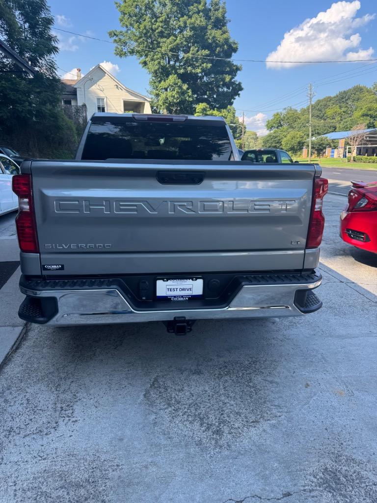 2025 Chevrolet Silverado 1500 - $32,900