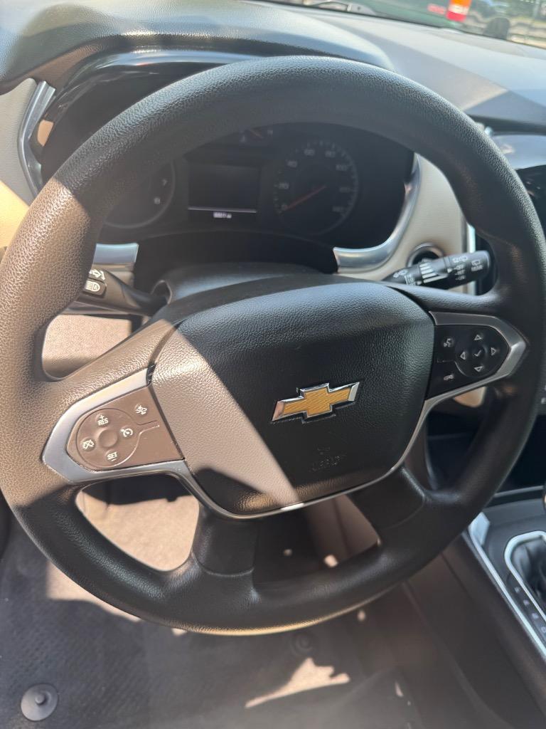 2022 Chevrolet Traverse - $21,900