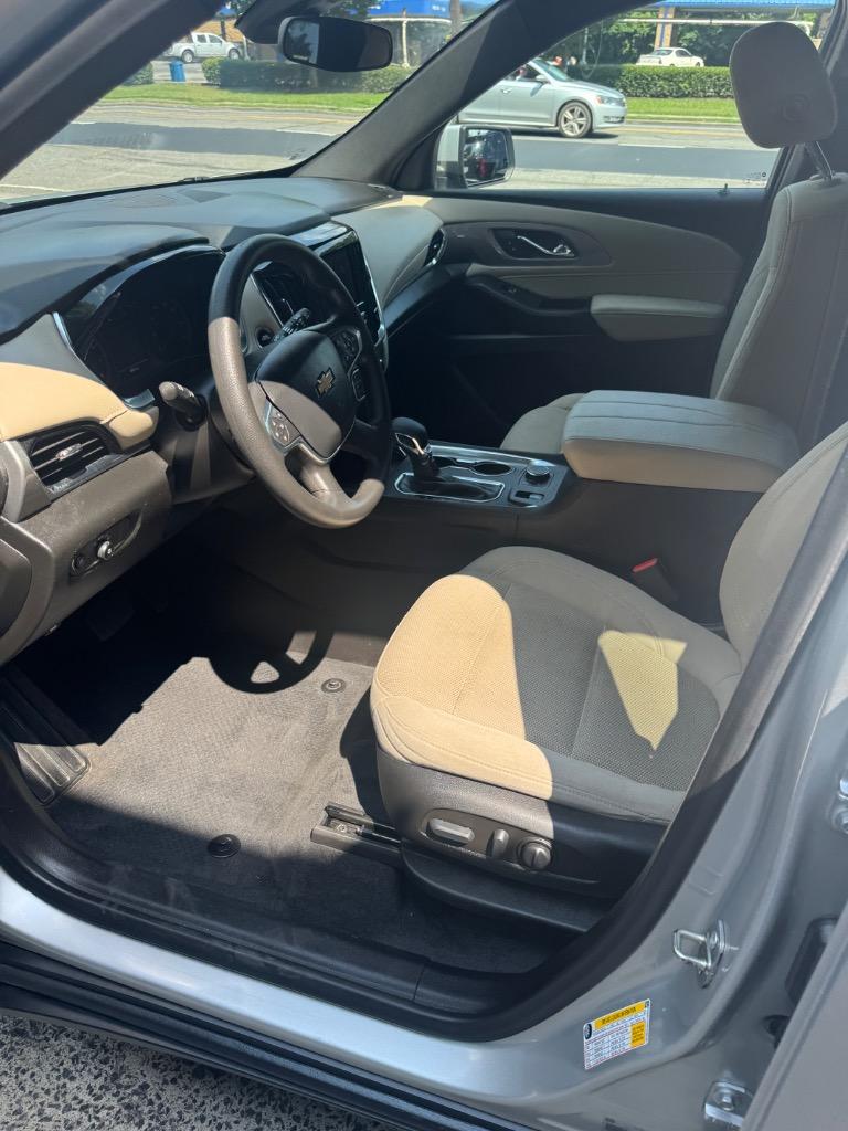 2022 Chevrolet Traverse - $21,900