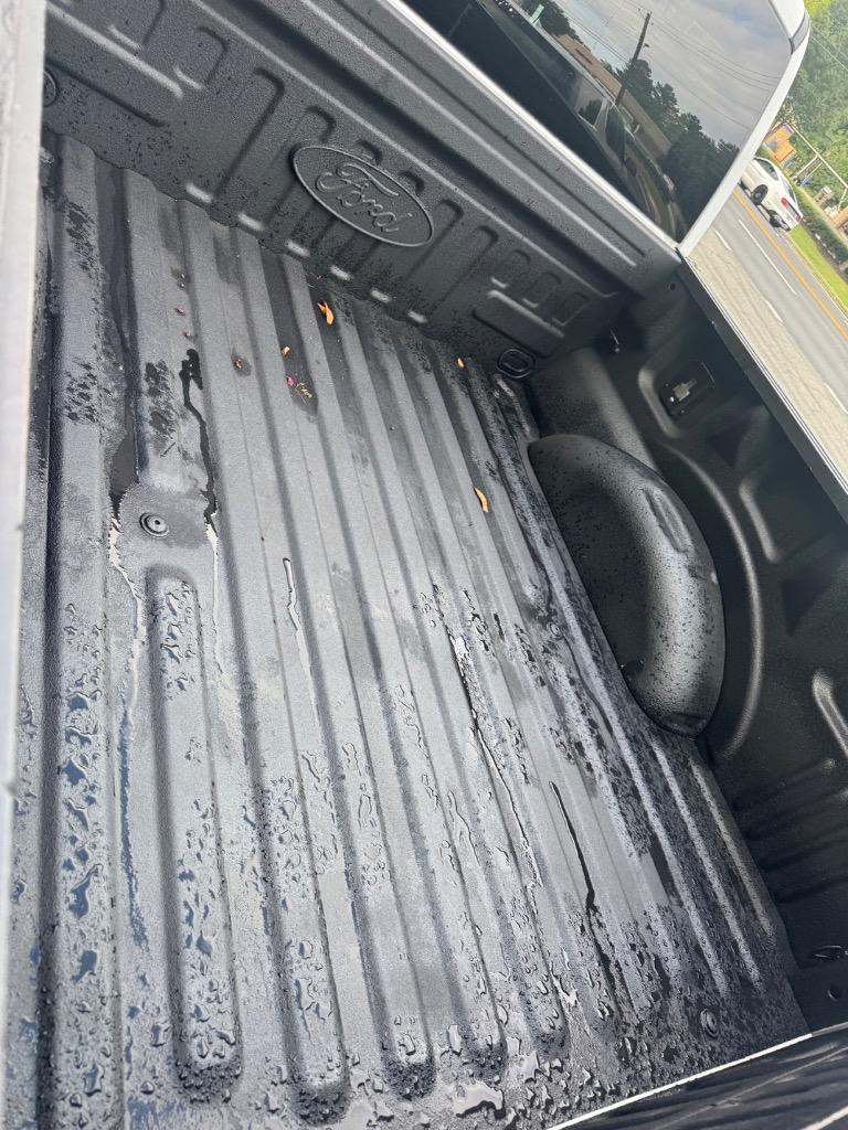 2022 Ford F-150 - $33,500