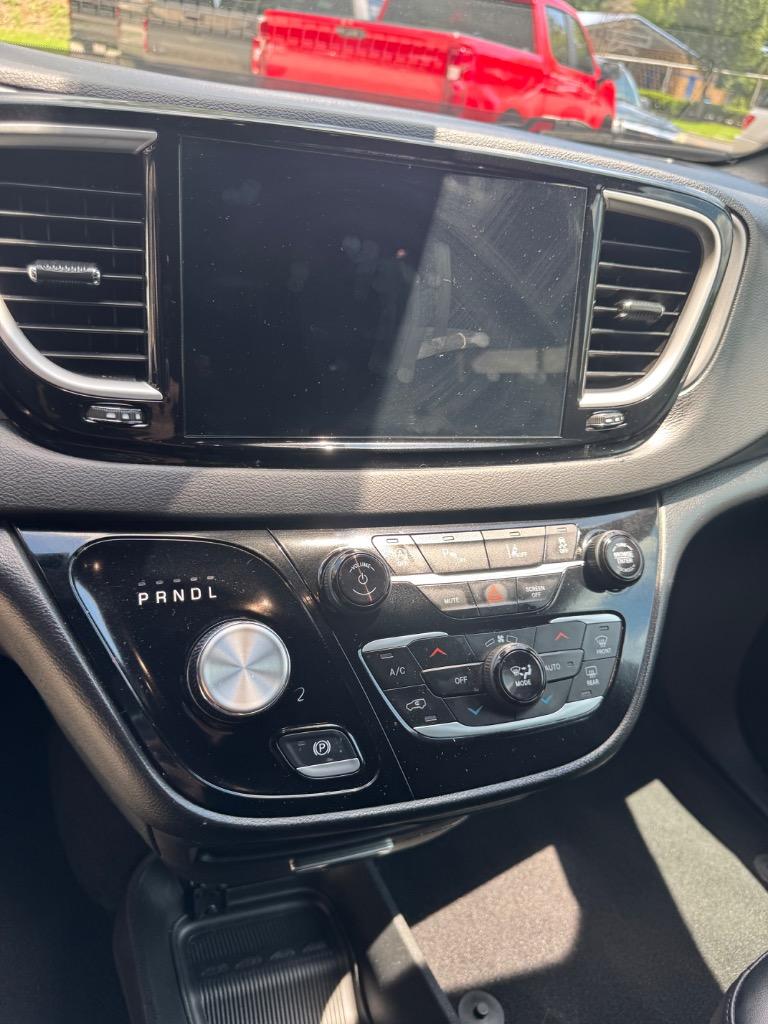 2025 Chrysler Pacifica - $24,900